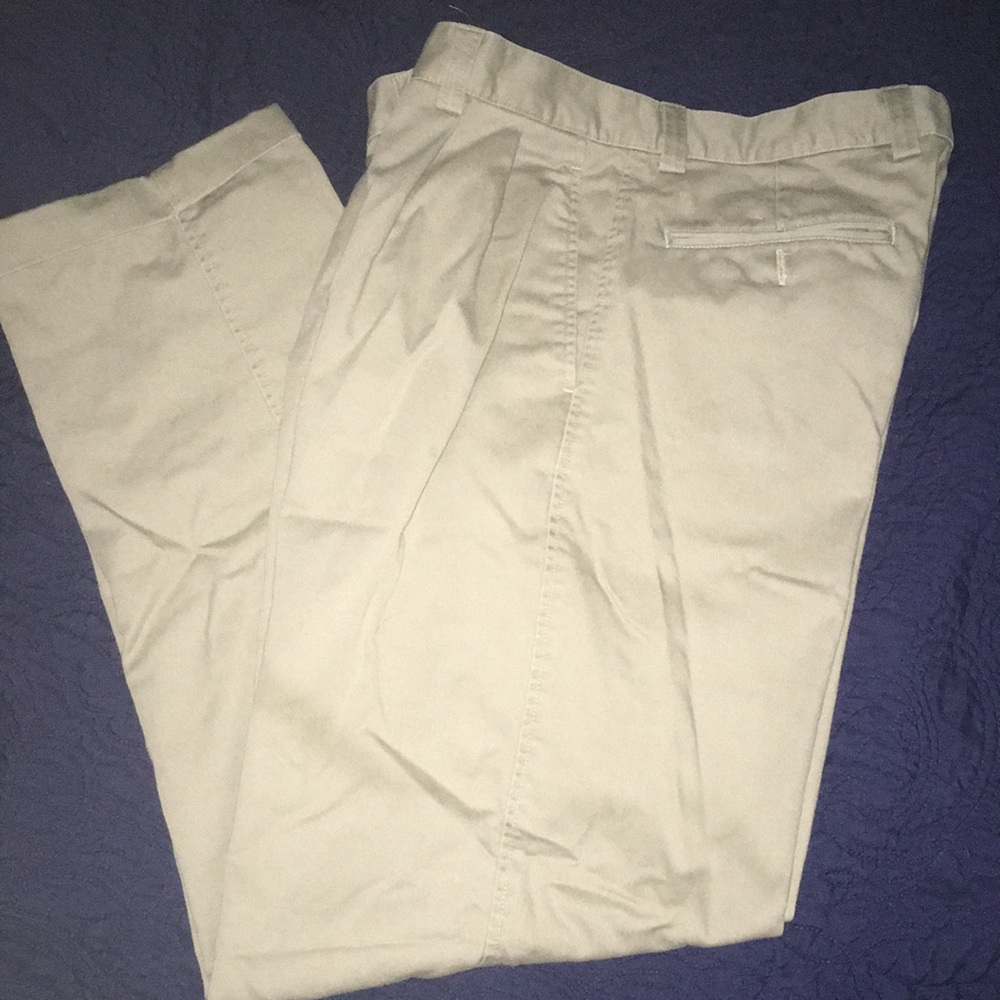 Men’s Gap Easy Fit khakis